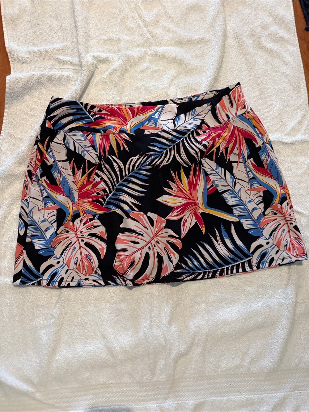Tommy Bahama Golf Tropical Floral Mini Skirt with shorts